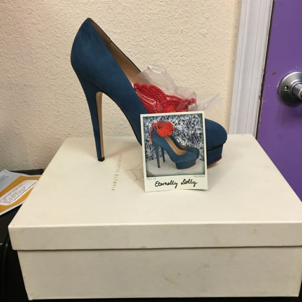 Shoes - Picture 2 of 2